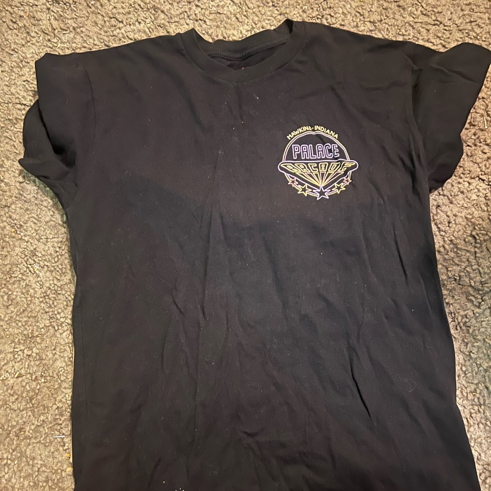 STRANGER THINGS SMALL MENS/UNISEX HAWKINS INDIANA PALACE ARCADE NWOT